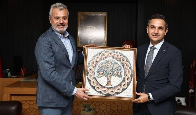 Mehmet Öntürk’ten Defne Kaymakamı Oğuz Cem Murat’a Ziyaret