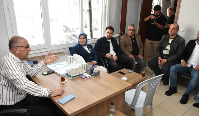 Yapar, Dağ Bandı Muhtarlarıyla Aydınlıkevler’de Buluştu