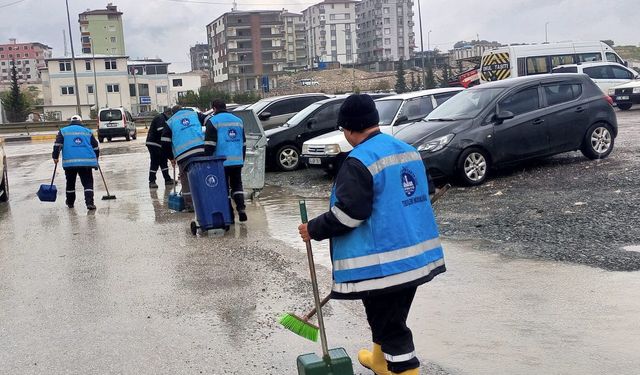 Şiddetli Yağışta Ekipler Görev Başında