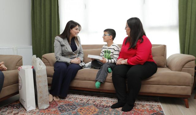 Esra Masatlı’dan “Yüreğimizdeki Işık” Kapsamında Hane Ziyaretleri