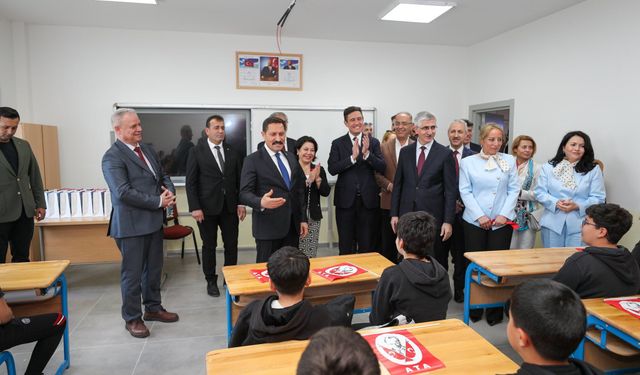 Hatay’da Eğitim Seferberliği Güçlenerek Sürüyor
