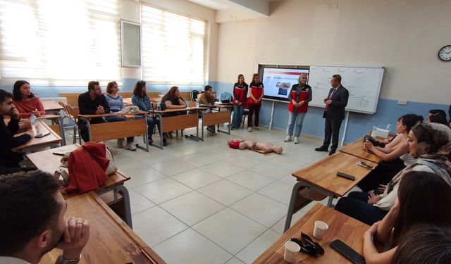 Öğretmenlere İlk Yardım Eğitimi Verildi