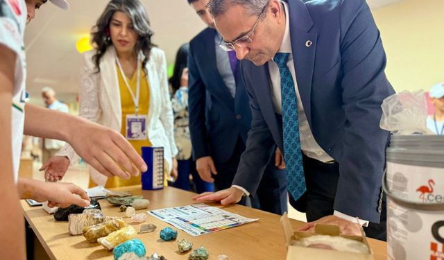 Gazi Ortaokulu’nda TÜBİTAK 4006 Bilim Fuarı Heyecanı
