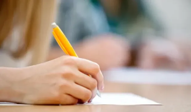 2026 AÖL 3. Dönem Kayıt Yenileme Tarihleri Bekleniyor?