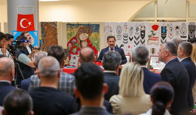 “Gri Duvarların Renkleri” Sergisi Açıldı