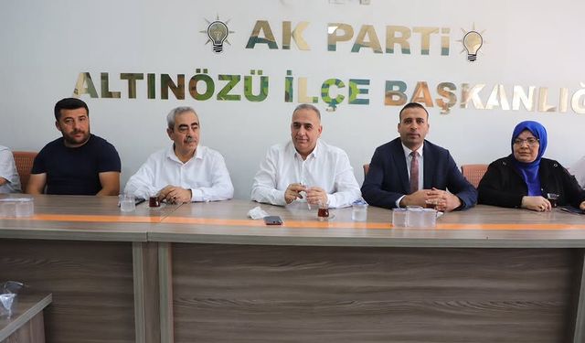 AK Parti Altınözü’nde İstişare Toplantısı: "Hizmete Devam"