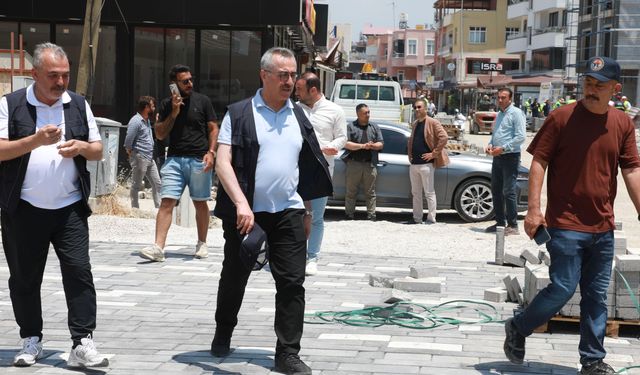 HBB, Arsuz Merkez’de Kaldırım Çalışmalarını Sürdürüyor
