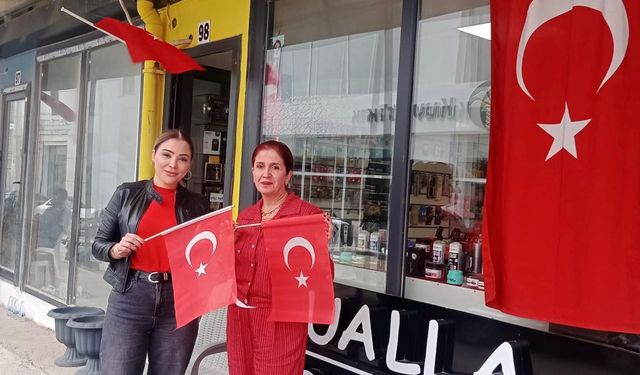 HATAY'DA BAYRAKLAR GÖKYÜZÜNÜ SÜSLEDİ!