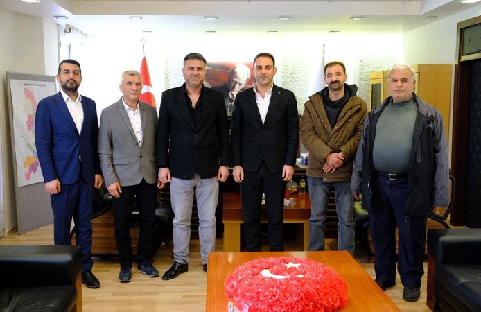 Defne’de Siyasi Hareketlilik: İki İsim CHP’ye Katıldı