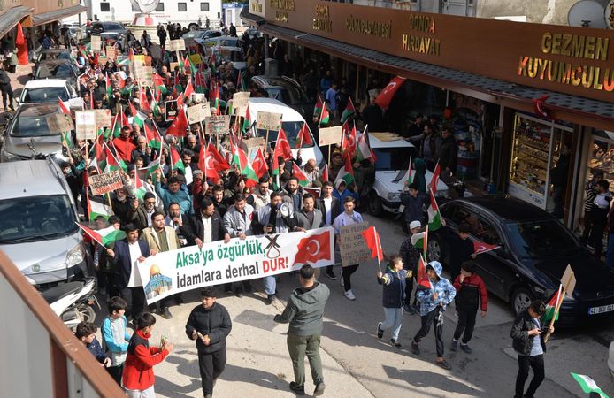 Filistin İçin Destek Yürüyüşün Katılım