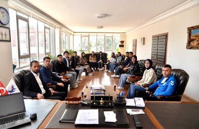 POMEM ve PMYO Öğrencileri Yayladağı Belediyesi’nde Ağırladı