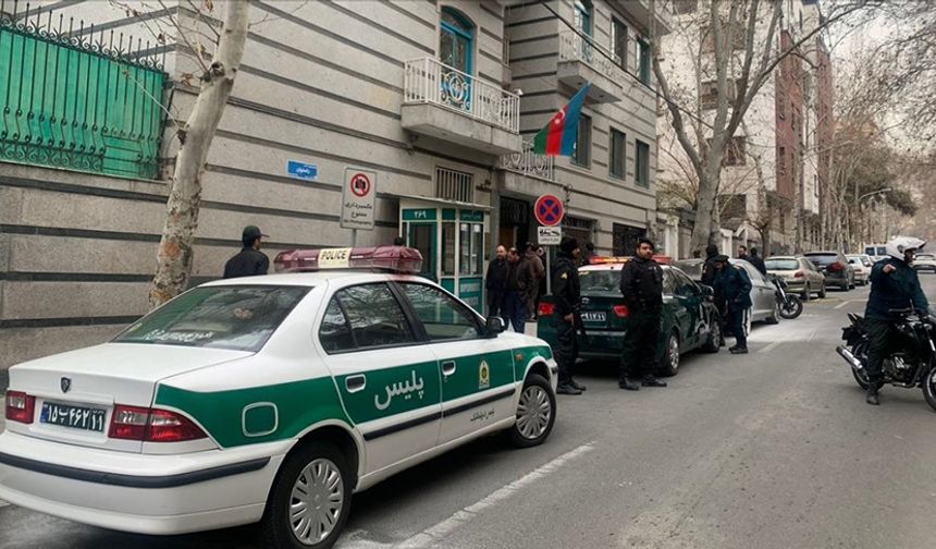 Azerbaycan'ın Tahran Büyükelçiliğine silahlı saldırı düzenlendi