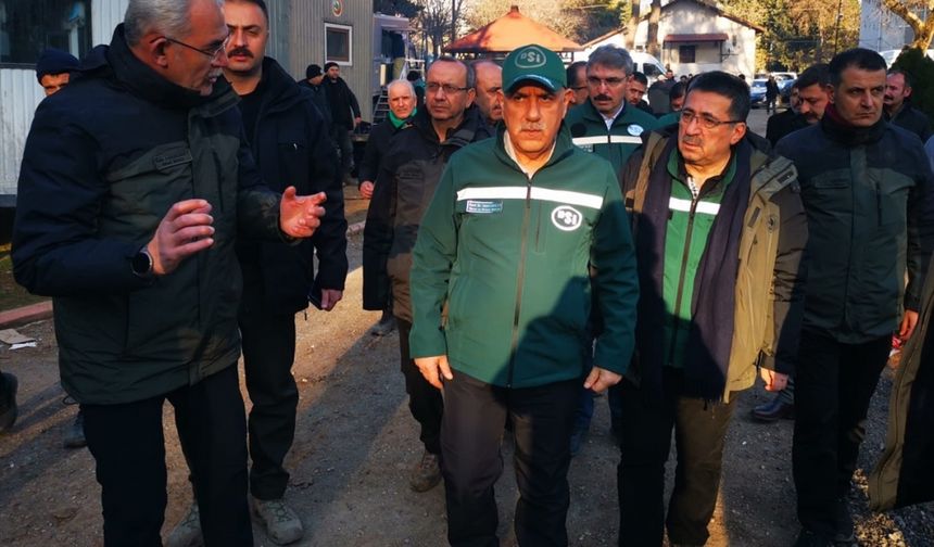 Tarım ve Orman Bakanı Kirişci, Kahramanmaraş'ta deprem bölgesinde çalışmaları takip etti