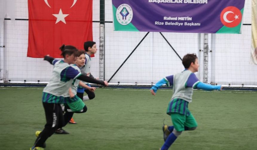 'Çocuk Futbol Turnuvası' başladı