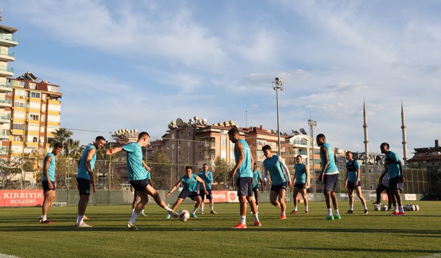 Alanyaspor, Galatasaray maçının hazırlıklarına başladı