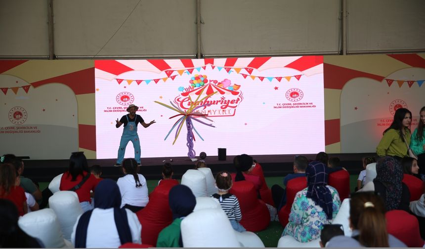 Hatay'da düzenlenen "Cumhuriyet Panayırı" sürüyor