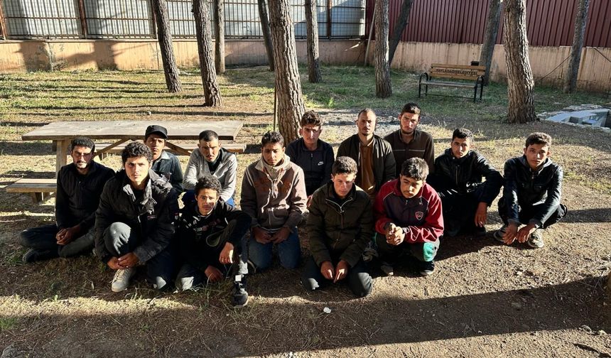 Hatay’da 65 Suriyeli Göçmen Yakalandı, 6 Kişi Tutuklandı!