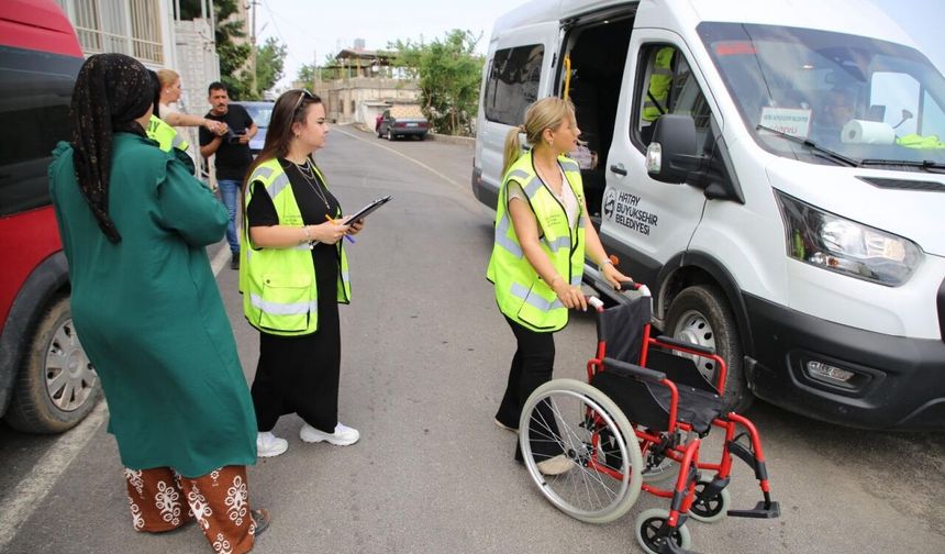 Hatay’da 8 Engelli Bireye Tekerlekli Sandalye Ulaştırıldı