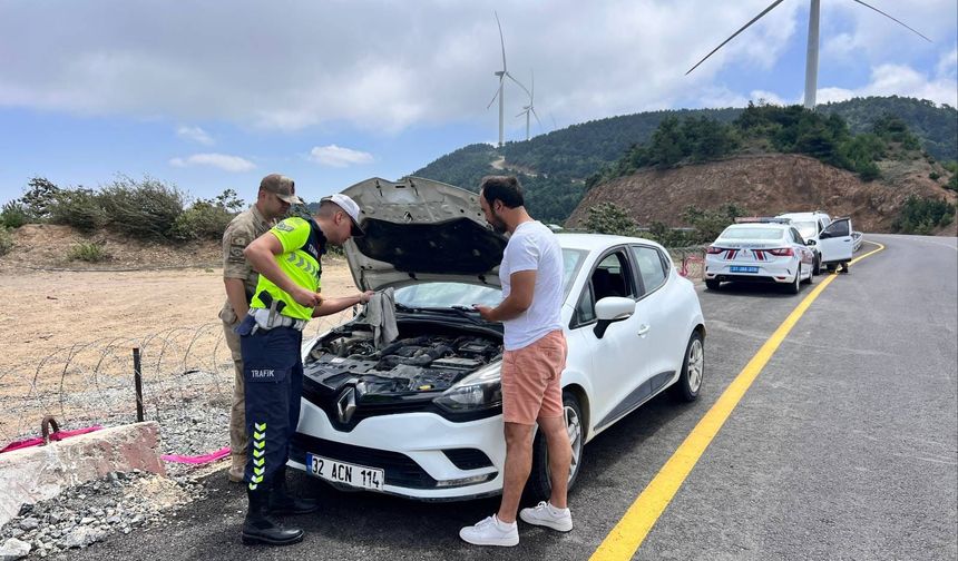 Serinyol-Arsuz-Madenli Yolunda Jandarma’dan Trafik ve Asayiş Denetimi