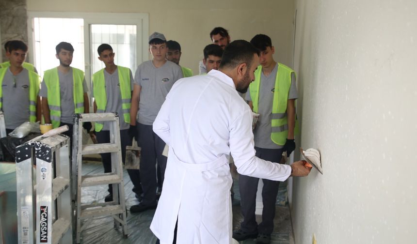 HBB ve Ahbap’tan Boya Ustalığı Eğitimi!