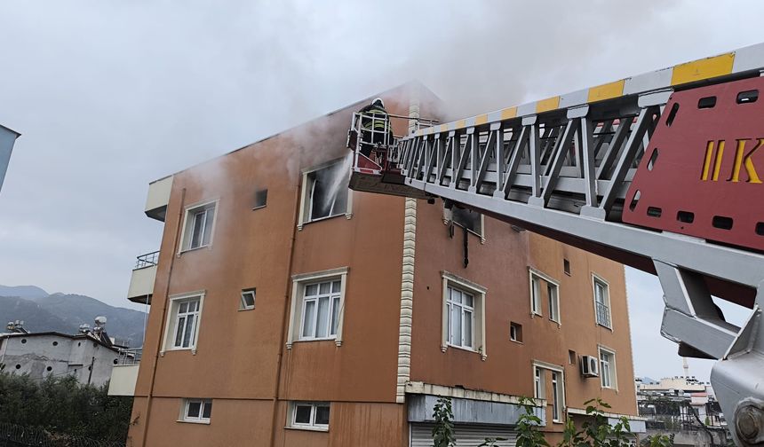 Dörtyol ilçesinde evde çıkan yangın söndürüldü