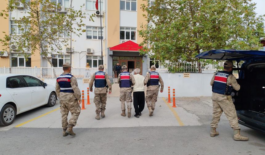 Hatay'da eşini baltayla öldürerek evin banyosuna gömen zanlı tutuklandı
