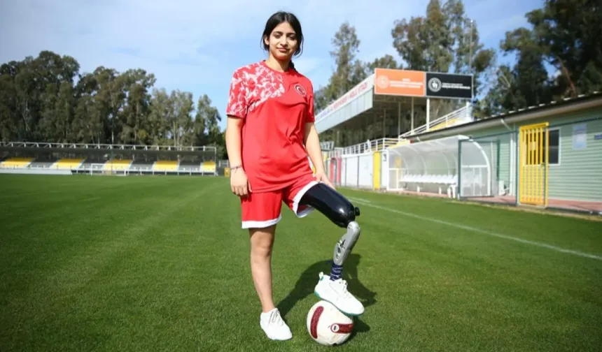 Enkazdan Kurtuldu, Sahada Umut Buldu