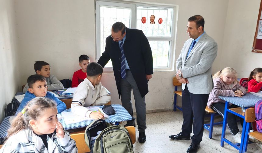 Altınözü Protokolünden Akamber İlkokulu’na Ziyaret