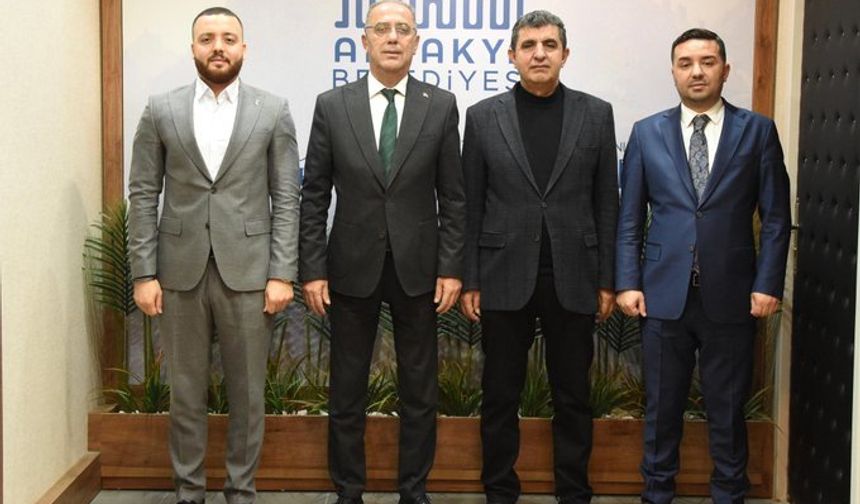 AK Parti Heyetinden Belediye Başkanı İbrahim Naci Yapar’a Ziyaret