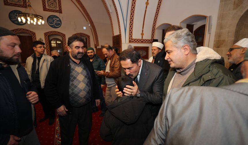 Habib-i Neccar Camii’nde İlk Teravihte Manevi Buluşma