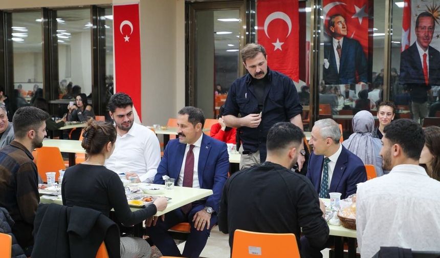 Mustafa Masatlı Öğrencilerle İftar Sofrasında Buluştu