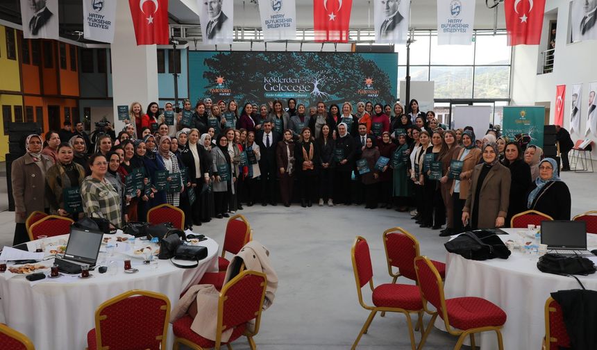 “Köklerden Geleceğe” Kadın Kolları Çalıştayı Gerçekleştirildi