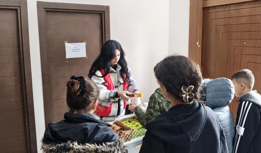 “Yüreğimizdeki Işık” Projesiyle Çocuklara Film Gösterimi