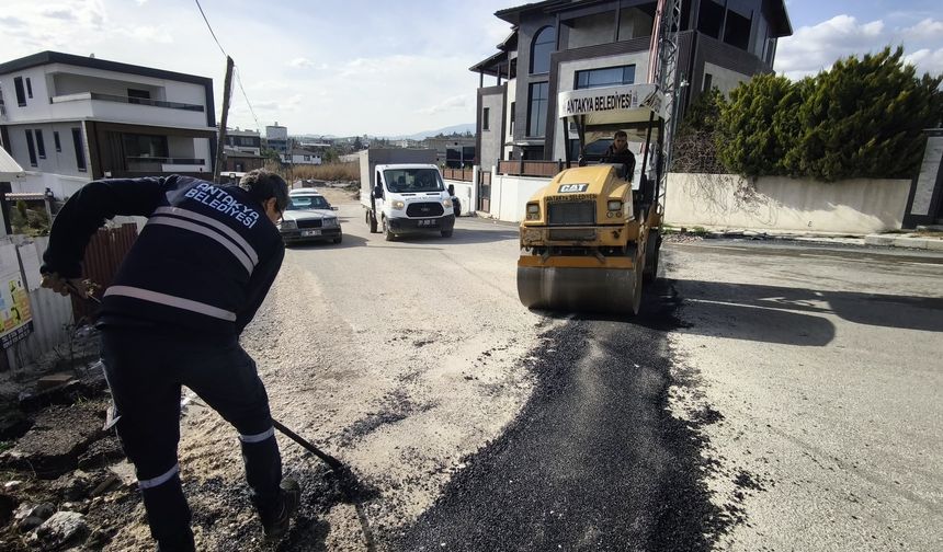 Antakya’da Yol Seferberliği Sürüyor