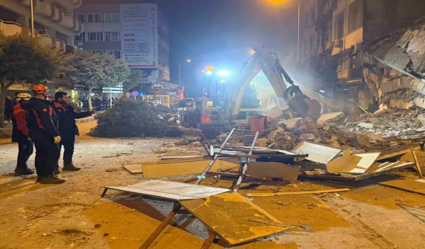 Hatay’da Yıkım Sırasında Bina Çöktü