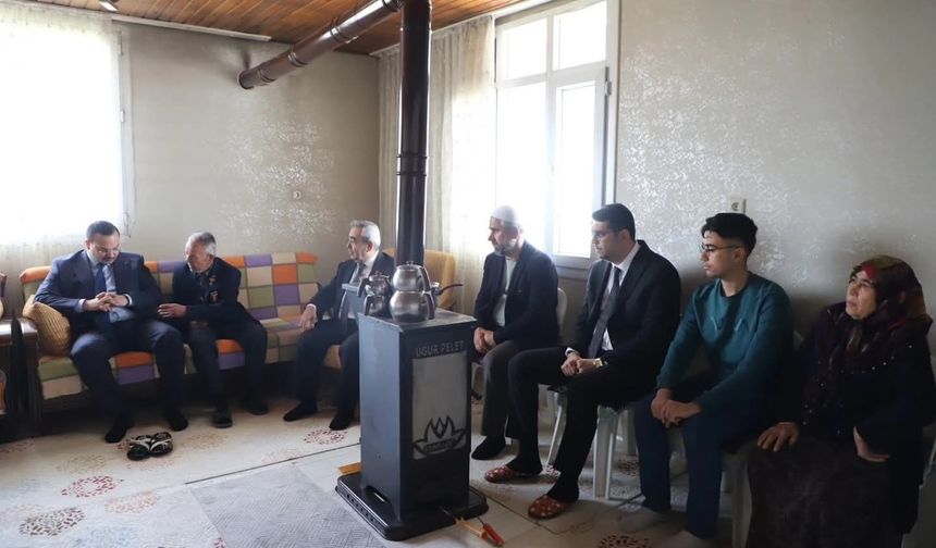 Şehit Ailesine Anlamlı Ziyaret