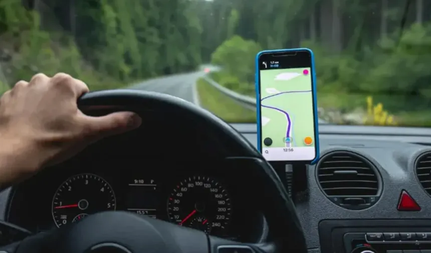 DMM’den Uyarı: Araçta Telefon Tutucu Ve Koku Yasaklanmadı!