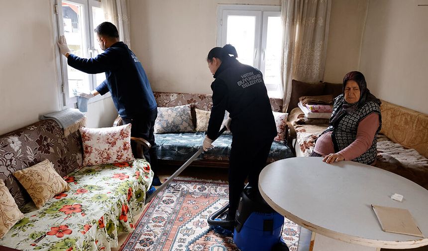 HBB 6 Bin 615 Haneye Evde Temizlik Hizmeti Ulaştırdı