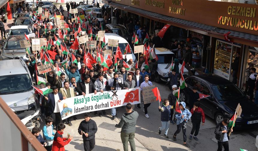 Filistin İçin Destek Yürüyüşün Katılım