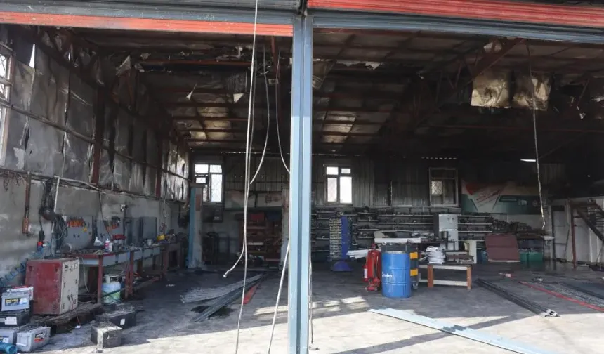 Antakya’da İş Yerinde Çıkan Yangın Hasara Yol Açtı