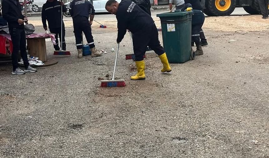 Antakya’da Sel Sonrası Temizlik Seferberliği