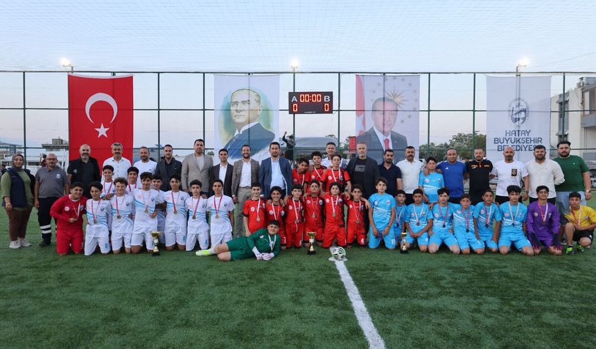 HBB Halı Sahaları Futbol Turnuvasıyla Hizmete Açıldı