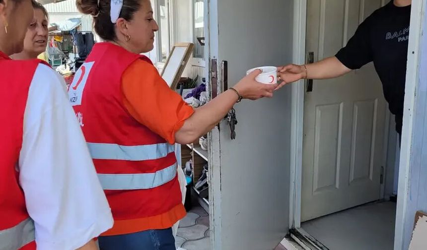 Kızılay Kadın Hatay’dan Aşure Günü’nde Gönülleri Isıtan İkram