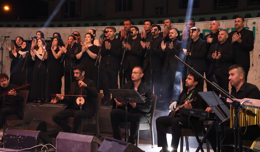Gazella Korosu Defne’de Türkülerle Gönüllere Dokundu
