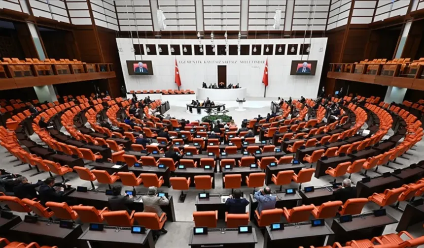 Meclis'te tatil ertelendi: Çalışmalar sürecek