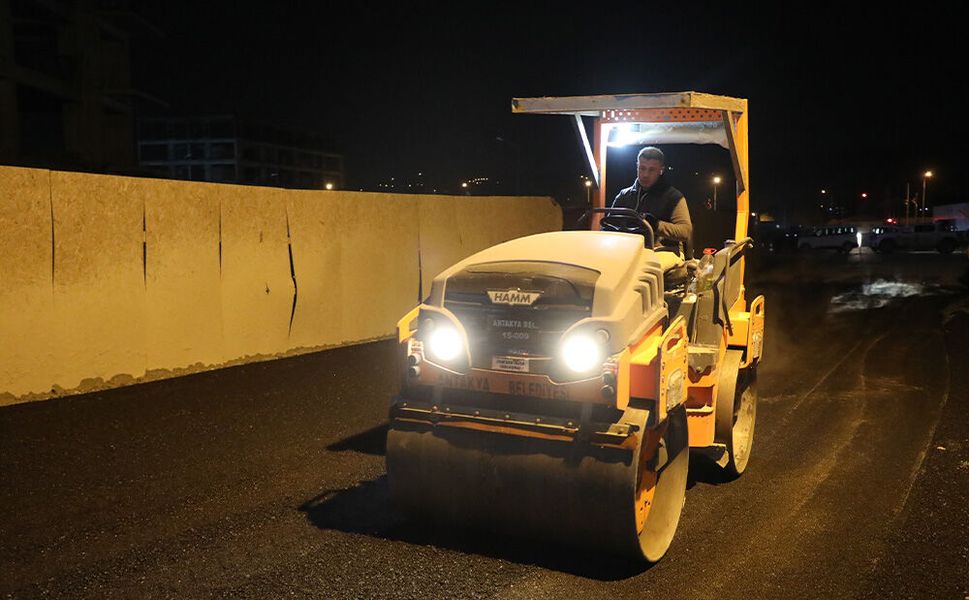 Antakya’da Yol Bakım ve Onarım Çalışmaları Sürüyo