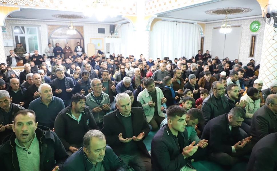 Rıfat Sarı Kadir Gecesi’nde vatandaşlarla buluştu