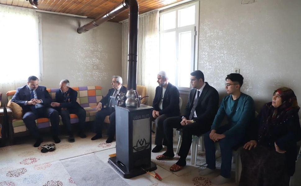 Şehit Ailesine Anlamlı Ziyaret