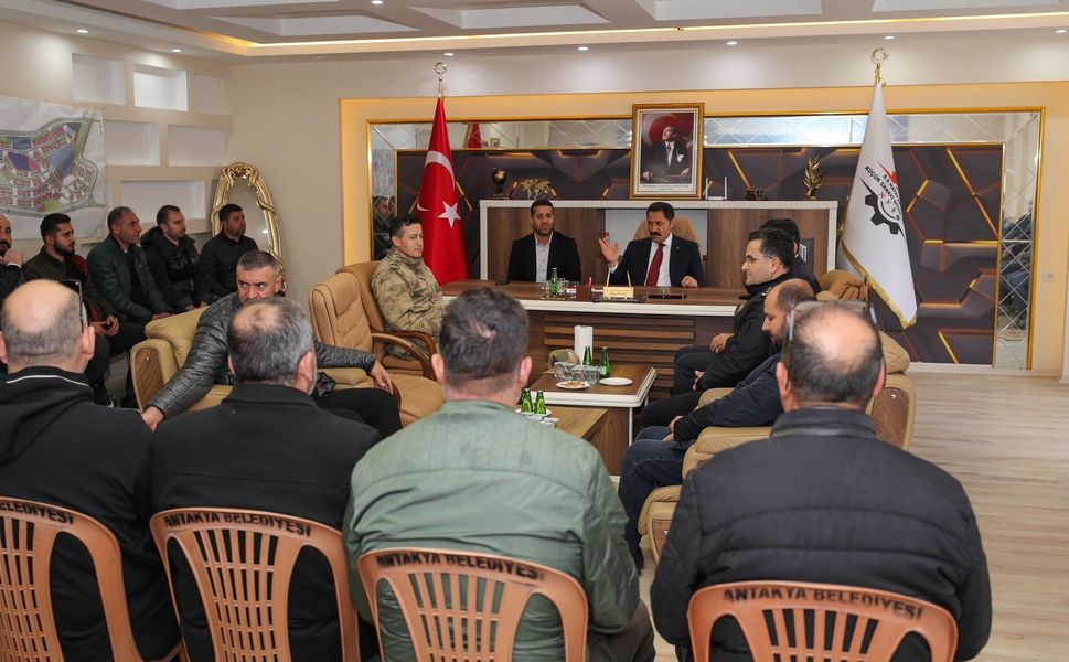 Vali Masatlı, Reyhanlı Ayakkabıcılar Sitesi’nde Esnafla Buluştu