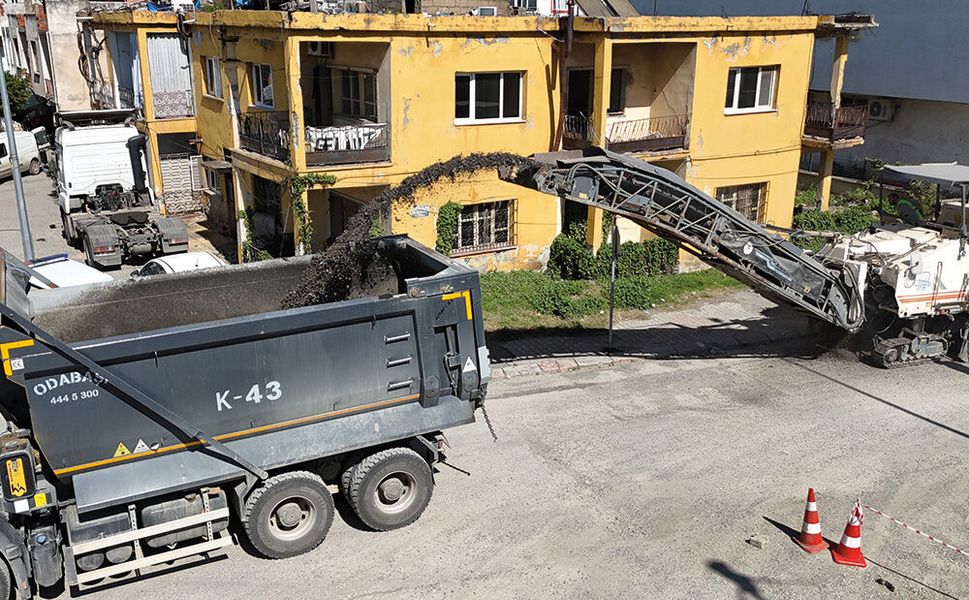 Payas’ta Asfalt Seferberliği Sürüyor